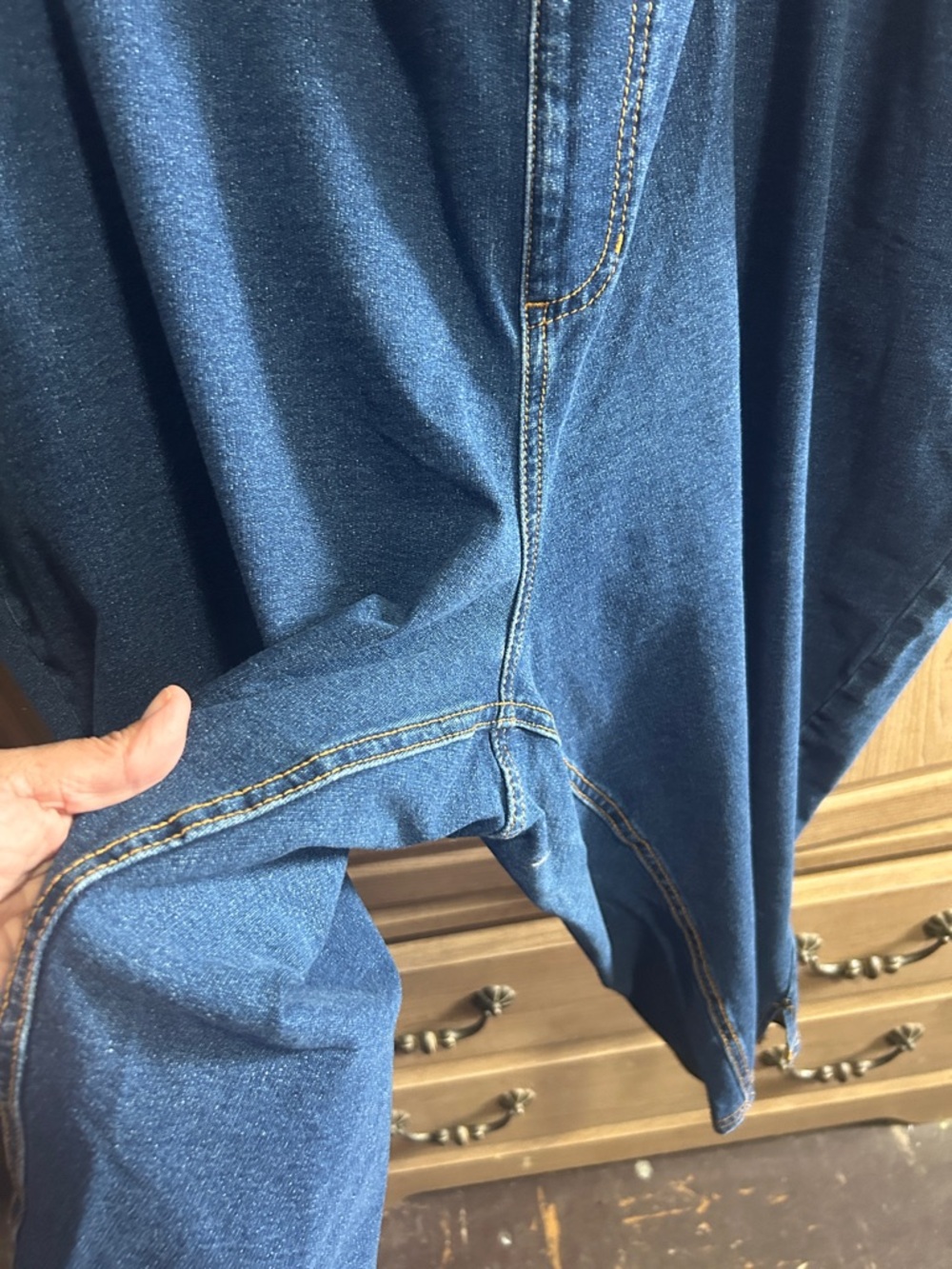 Capris - Picture 3 of 4